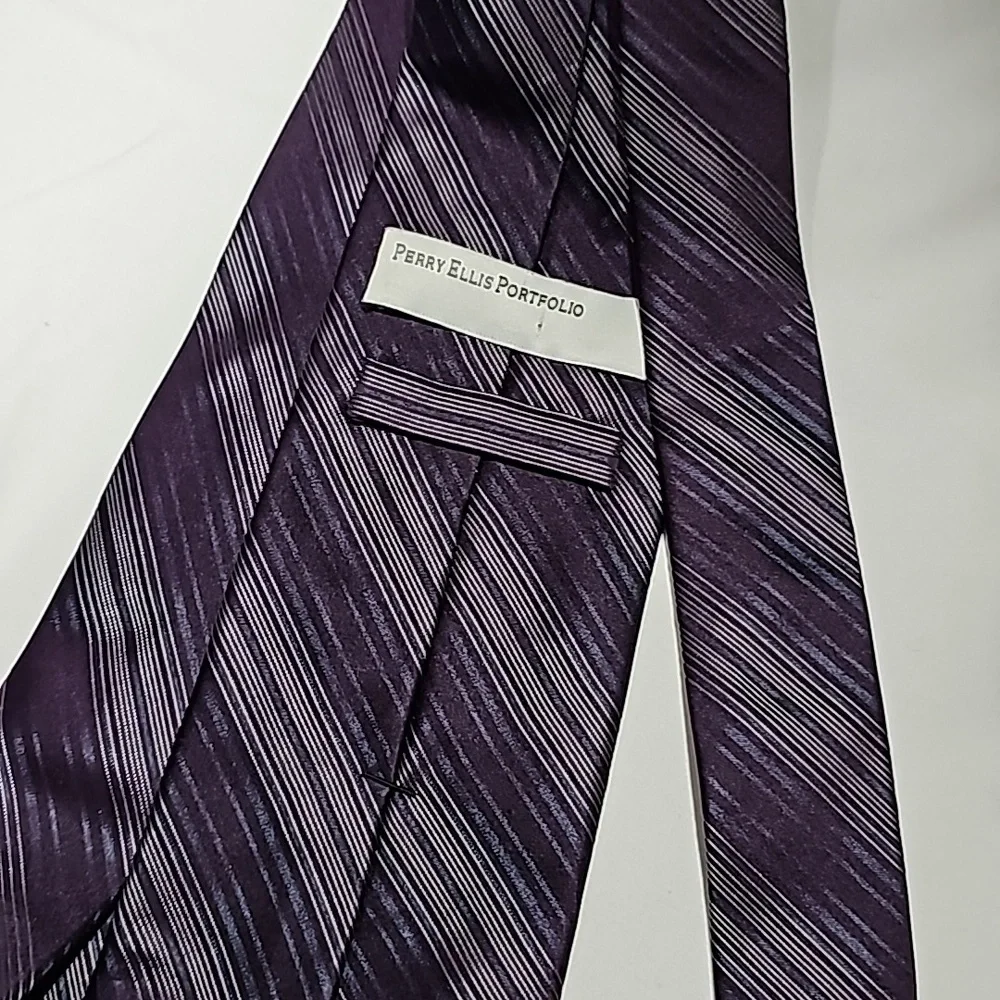 Perry Ellis Potfolio Men's Tie - Picture 7 of 8
